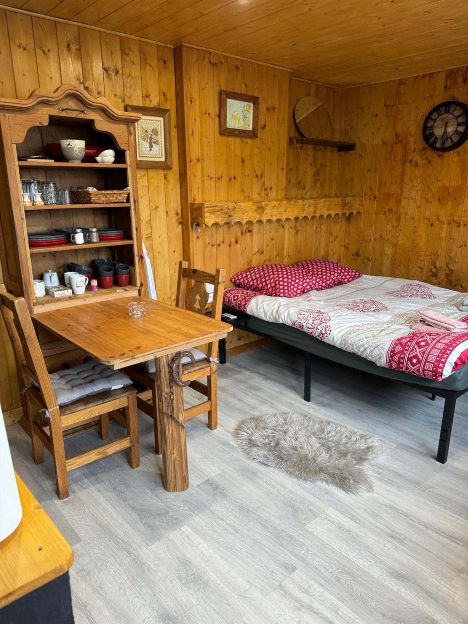 Apparemment Cosy Style Savoyard Lejlighed Bourg-Saint-Maurice Eksteriør billede